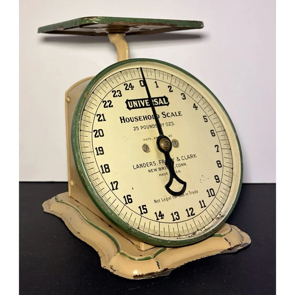 ANTIQUE VINTAGE UNIVERSAL HOUSEHOLD SCALE, LANDERS, FRARY & CLARK, 1907